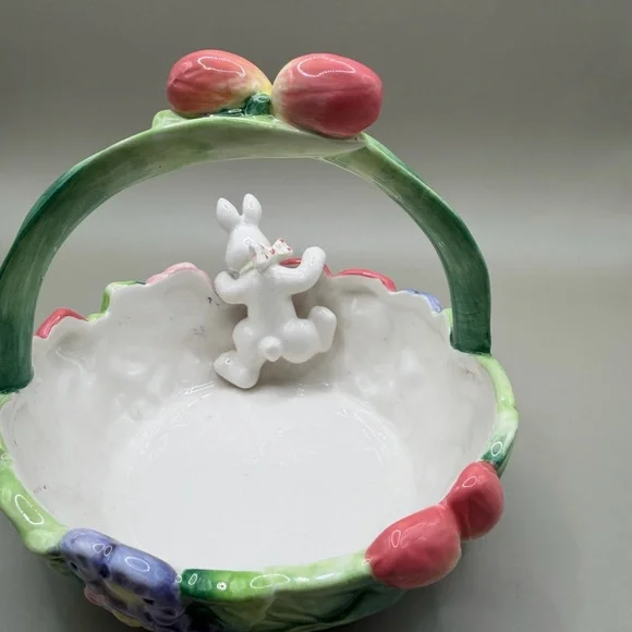 Fitz and Floyd Ceramic Basket with Bunny - Picture 4 of 5